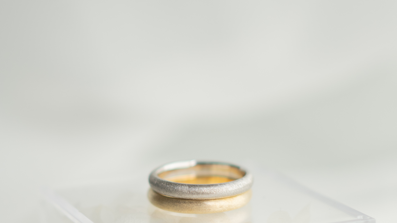 シンプルで美しい結婚指輪